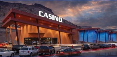 casino slot machnes & table games